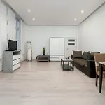 Nowomiejska Spacious Near Plac Wolnosci In By Renters * Lodz