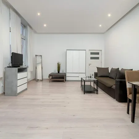 Nowomiejska Spacious Near Plac Wolności In By Renters * Łódź