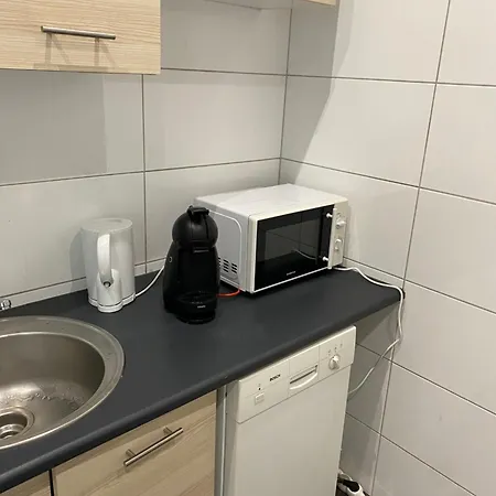 Nowomiejska Spacious Near Plac Wolności In By Renters Apartament