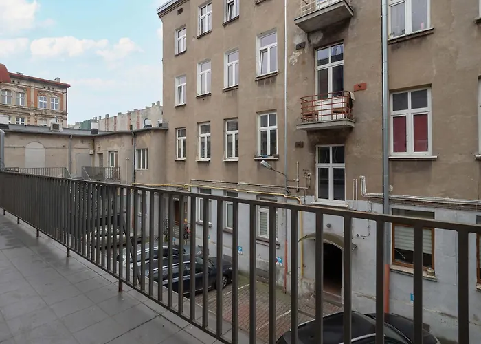 Nowomiejska Spacious Near Plac Wolnosci In By Renters * Łódź